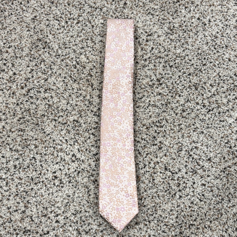 Elegant Pink Floral Men's Tie